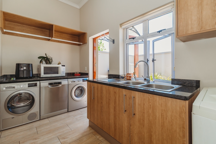 3 Bedroom Property for Sale in Kraaibosch Country Estate Western Cape